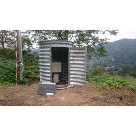 Storage for observation equipment using corrugated pipes.