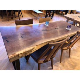Introduction of the production table at the Forest Table Art Museum - Walnut -