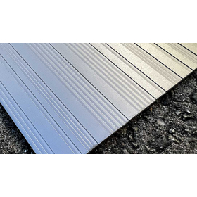 New expressions of "lines" in aluminum building materials.
