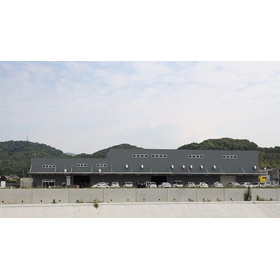 A new factory for mold making, core manufacturing, and machining has started operations.