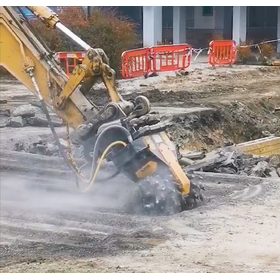 ツインヘッダーMB-R700で舗装路面の補修工事