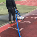 【陸上競技場・テニスコート】ゴムチップ舗装や塗り床の復元洗浄