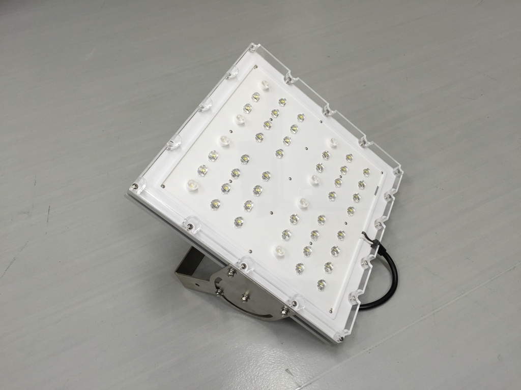 LEDワイドジャンボスクエアライト 光電気LEDシステム | イプロス
