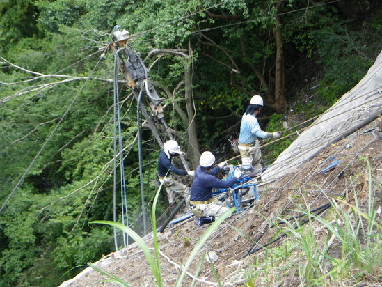 特許工法『無足場アンカー工法』