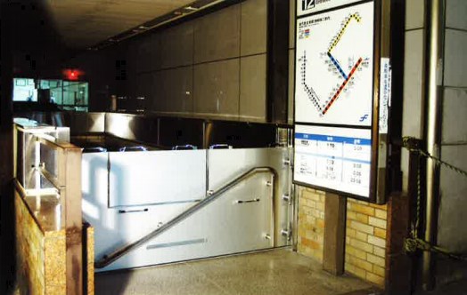 『止水パネル スウィング式（FLP-W）』