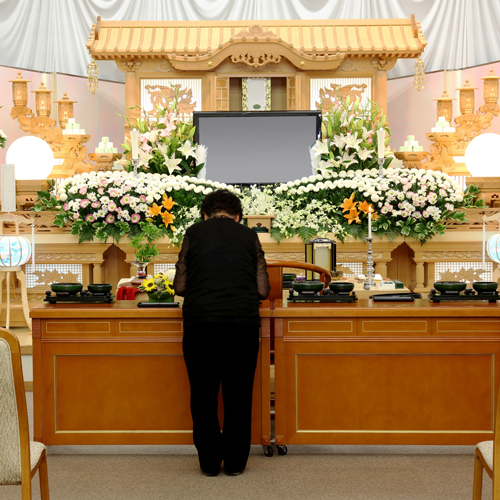 【線香の臭い脱臭事例】セレモニーホールの排気