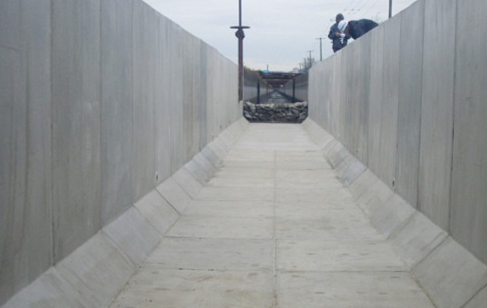 既設水路補修工法『GRCパネル補強工法』