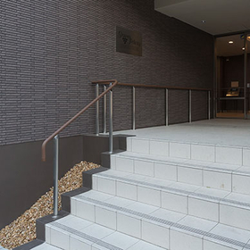 【耐候性に優れた屋外用】廊下階段手すり「グラハン」「グラウッド」