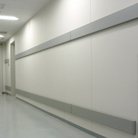 樹脂製のストレッチャーガード「セフティーライン」