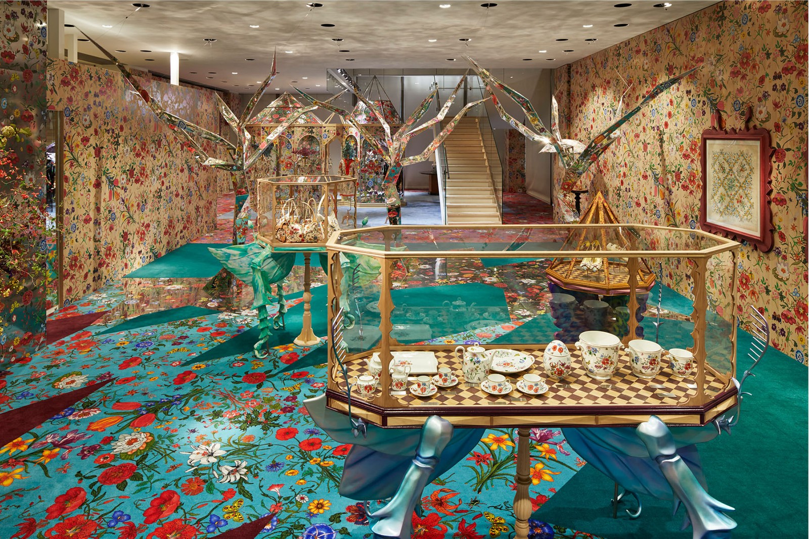 【オリジナルタイルカーペット施工事例】ブティックショールーム