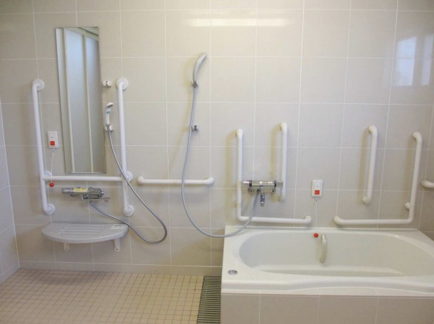 介護ケア対応ユニットバス