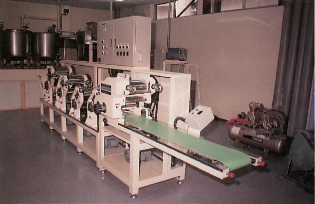 ライン『スーパーサンライン33型製麺機』