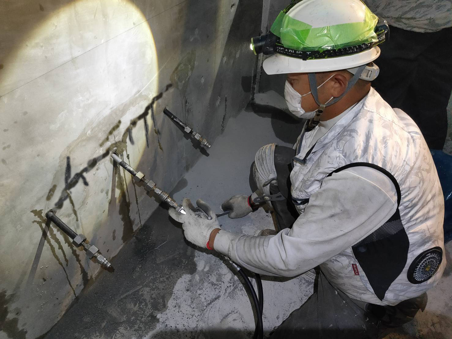 アクリル系二成分合成樹脂『バンデックス・フレキシン』