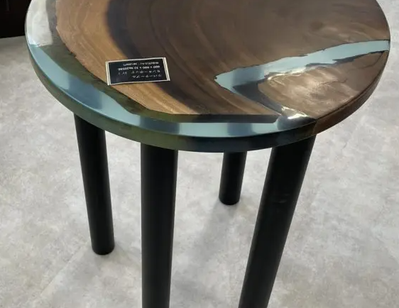 【導入事例】レジンテーブル脚