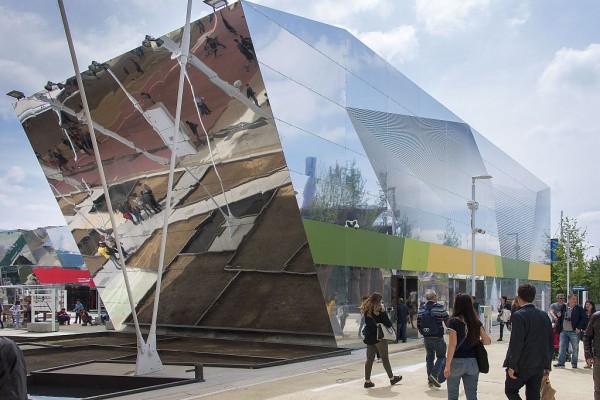 イタリア製　耐候性アルミ鏡面板