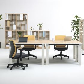 デスク『Holis』