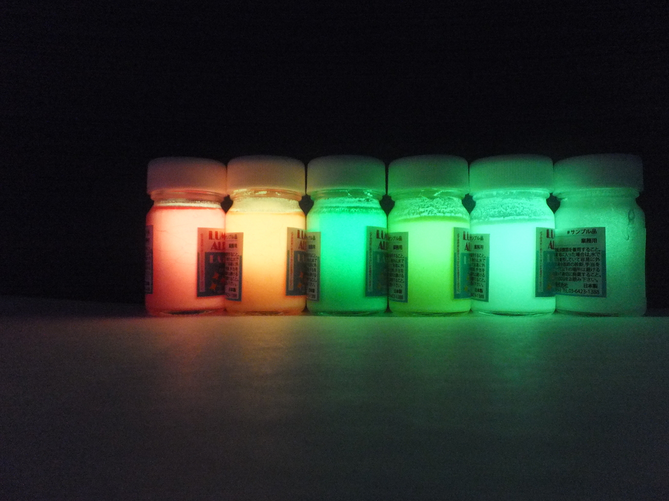 水性蓄光蛍光コーティング剤『ルミアルファコート』※特許取得済み