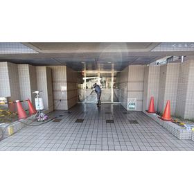 マンションオーナー様向け　ASL工法（タイル・石の滑り止め工事）