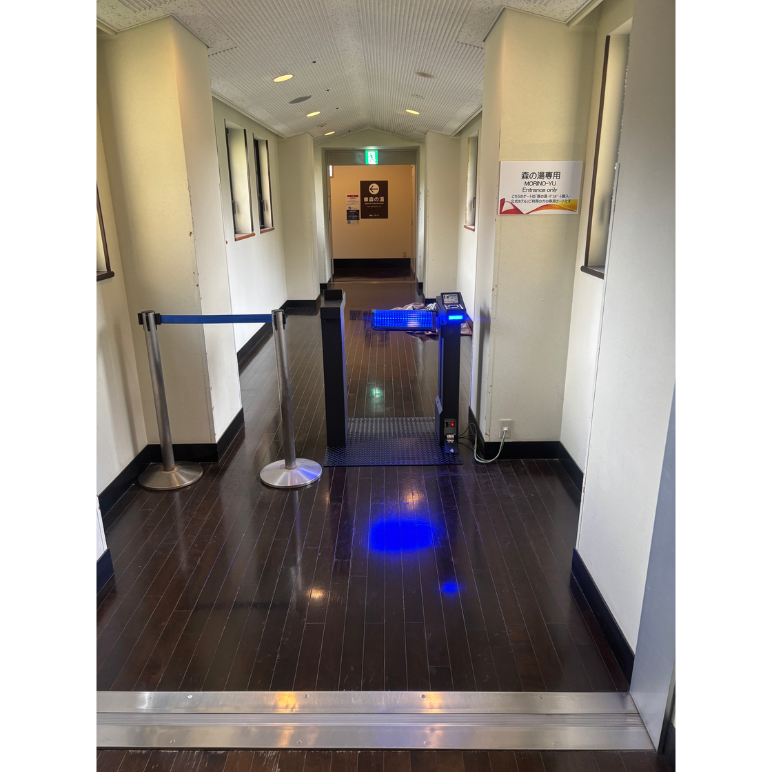 展示会入場ゲートにセキュリティゲート「WING. X」運用開始！ ナック