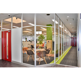 ガラスパーテーションとは？