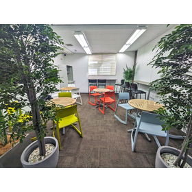 オフィスの休憩室は設けた方がいい？事例やおすすめの家具を紹介