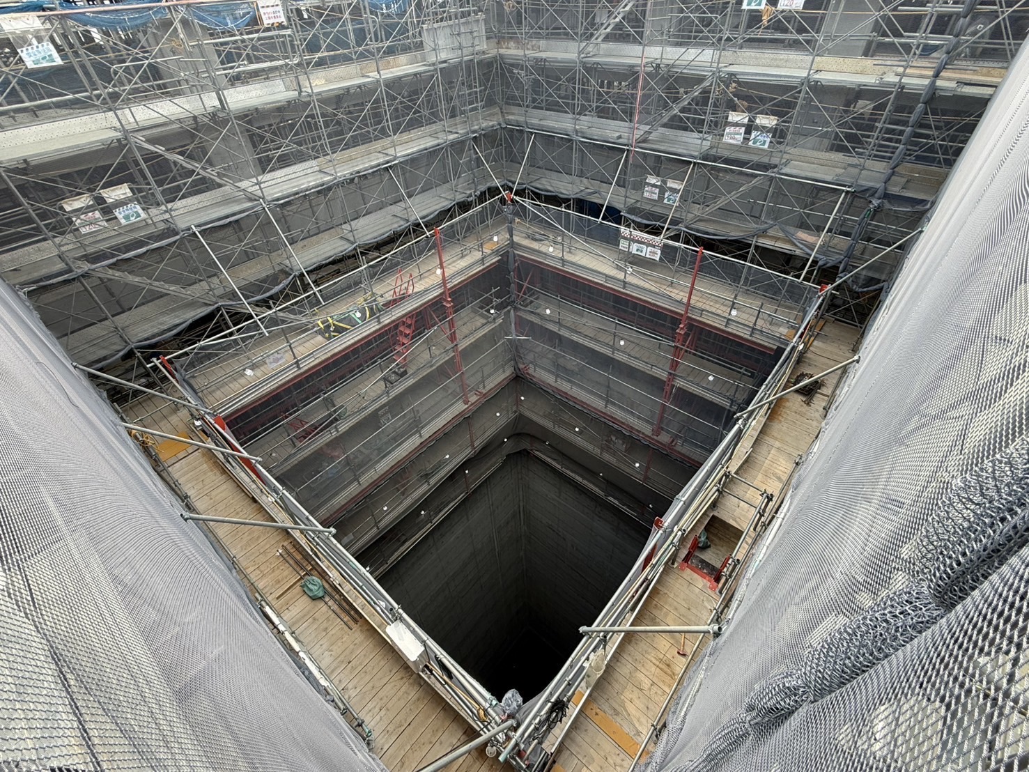 【高層建築向け】オートクライミングシステム『PERI ACS』