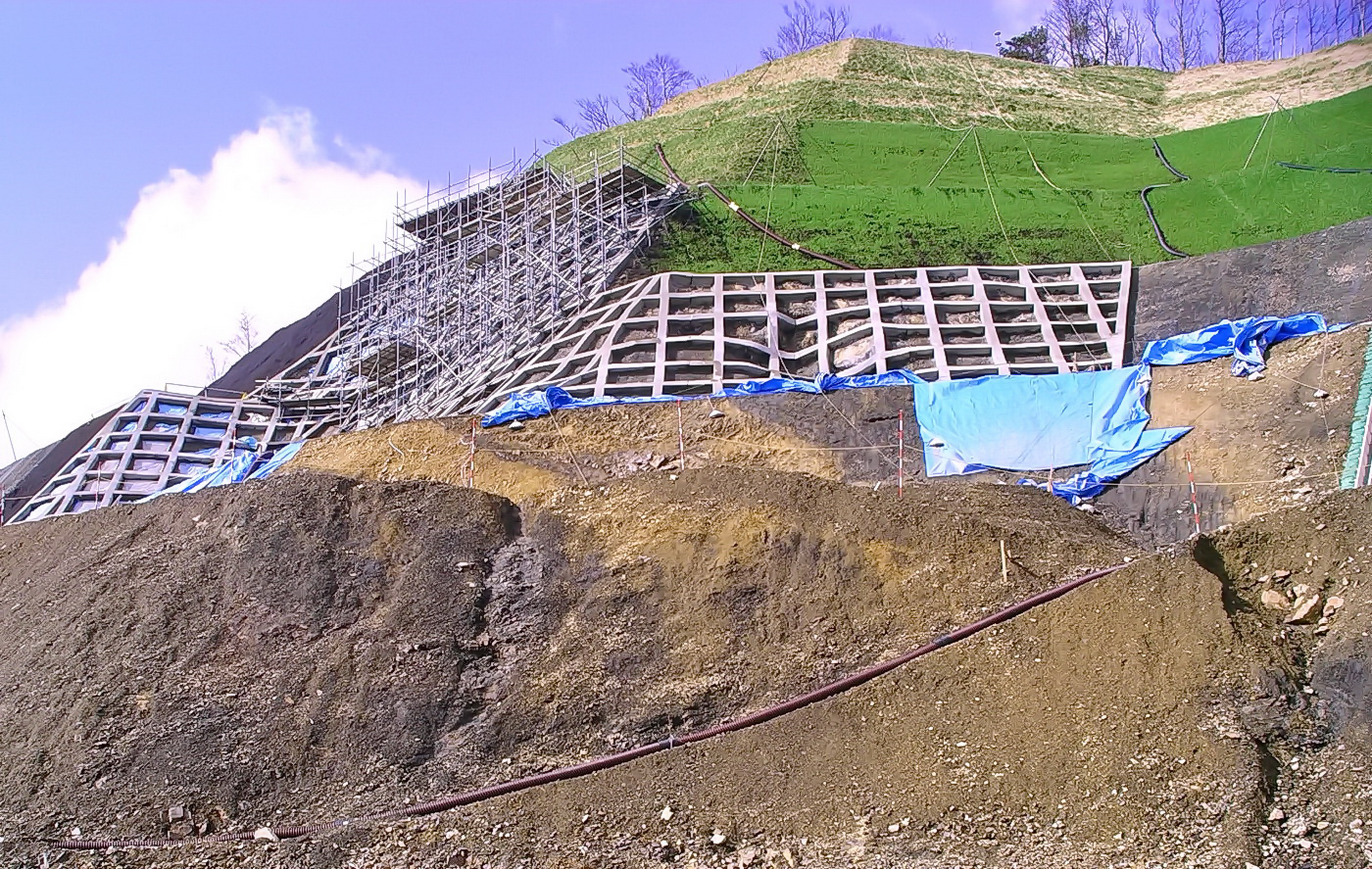 【地質調査向け】無線式 傾斜計によるリスク管理