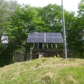 山間地など電気の引けない場所に　オフグリッド太陽光システム