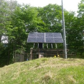 山間地など電気の引けない場所に　オフグリッド太陽光システム