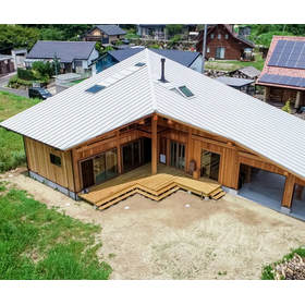 ティンバーフレーム|物語みたいな建物をつくる、大断面木材の建築