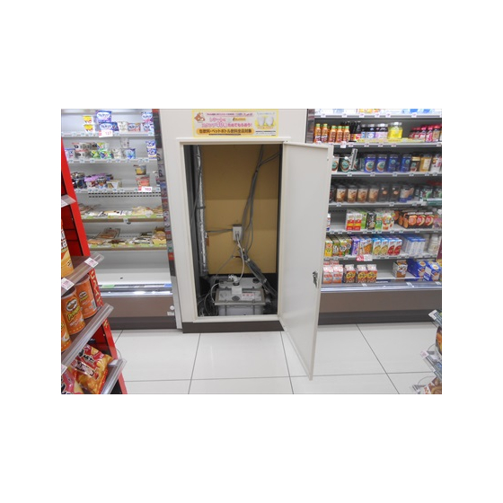 ?商業施設内コンビニ 画像.jpg