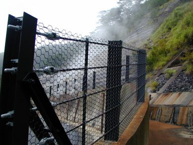 【海岸付近・火山地帯等】錆びない特徴を活かしたSTKネット事例集
