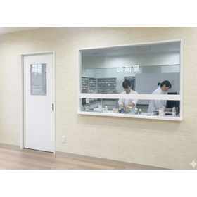 【化学工場向け】調剤室用 透視面対応ガラス窓ユニット