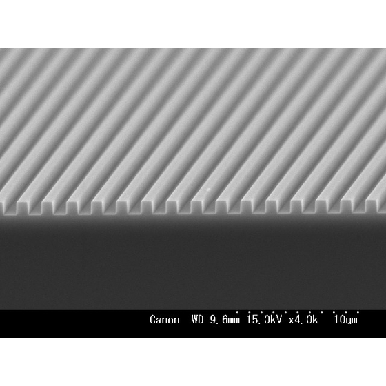 フォトリソ加工例　LS 1μm.jpg