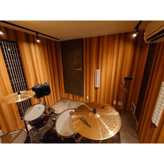 ドラム室・レコーディングスタジオ室.jpg