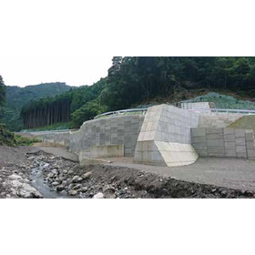 河川護岸用テールアルメ工法『アクアテール35』