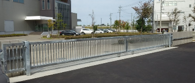 【空港区画向け】ハシモト式ノンレール大型門扉