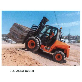 【林業向け】不整地対応 揚重・運搬車