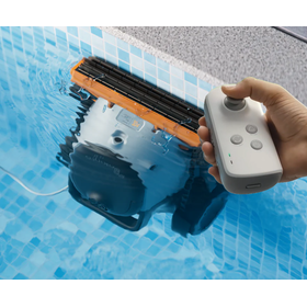 ACE600　コードレスプールロボット