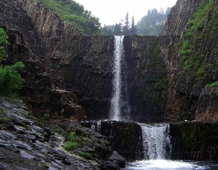 人工岩景観工法『ロッキーステージ』