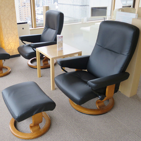 快適性と耐久性を復元｜リクライニングチェア【張替サービス】