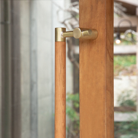 真鍮 オフセット木製ドアハンドル