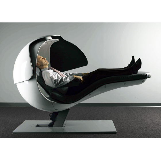 ?Man in EnergyPod_NoLogo.jpg