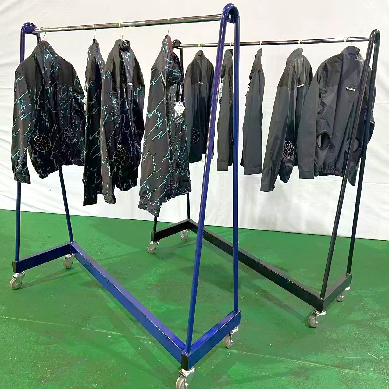 アパレル保管】業務用ハンガーラック(Zラック) 中日産業 | イプロス