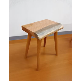 ケヤキ材「ちょこっと椅子」【アウトレット建材】