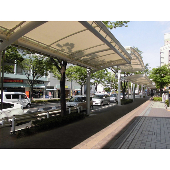 【歩道アーケード 施設・展示場 施工事例】オールウェザーハウス 波.jpg
