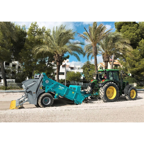 牽引式ビーチクリーナー・海岸清掃車 BeachTech 2500 製品画像