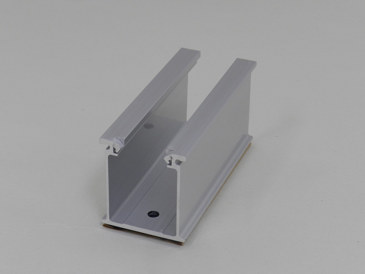 垂木固定立平葺金具（芯木無瓦棒） | 栄信 - Powered by イプロス