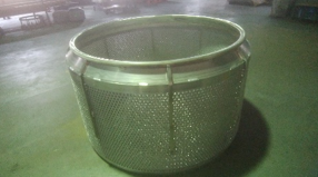 パンチングカゴ