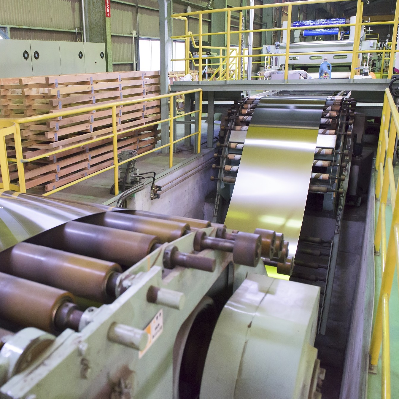 【事業案内】ステンレスコイルセンター事業